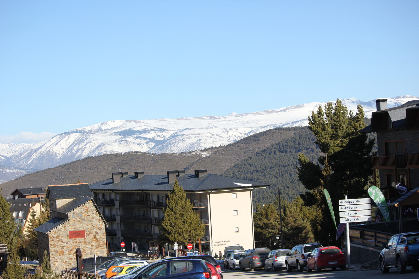 La Molina slopes with the Tosa d'Alp summit above